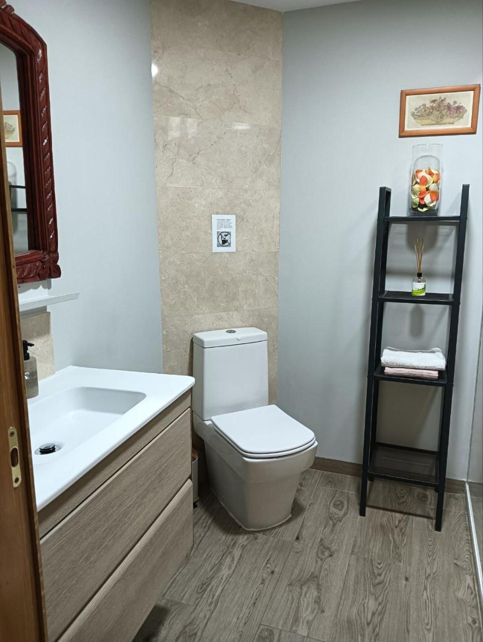 Loft In Ehemaligem Fischer Haus Apartment Valencia Bagian luar foto