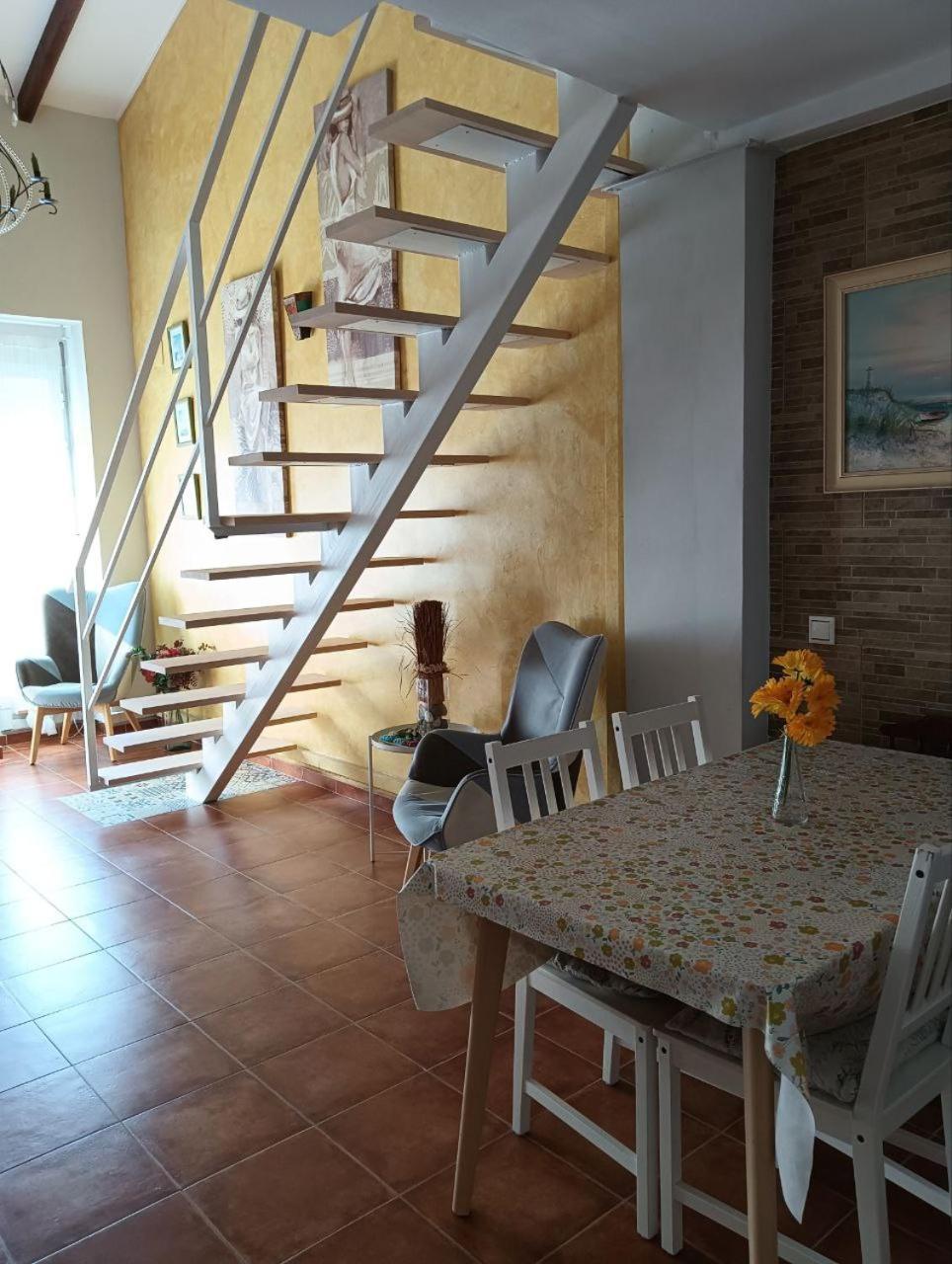 Loft In Ehemaligem Fischer Haus Apartment Valencia Bagian luar foto